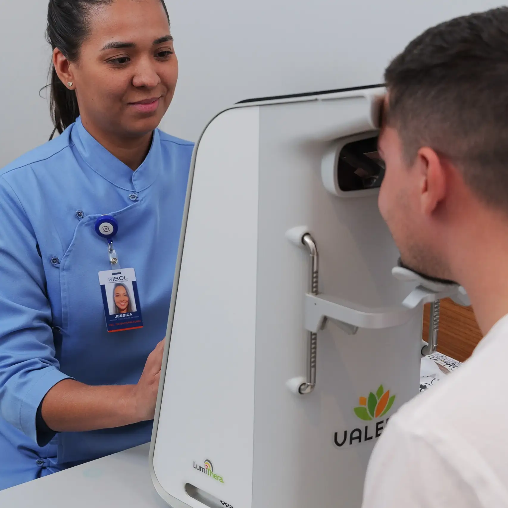 Sobre nos 3 scaled uai