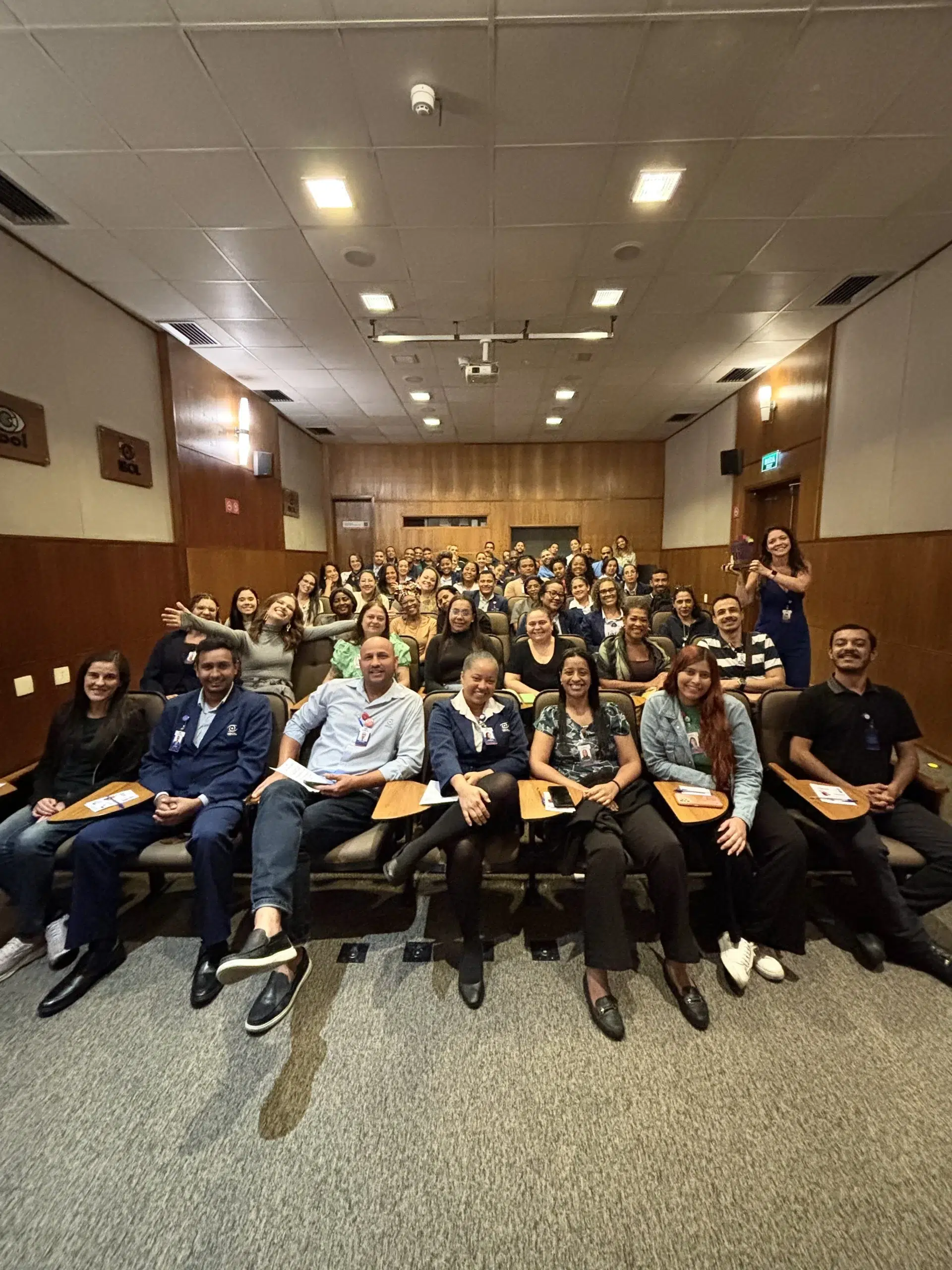 Treinamento Voce e um Time promove desenvolvimento pessoal e fortalece colaboracao no IBOL scaled